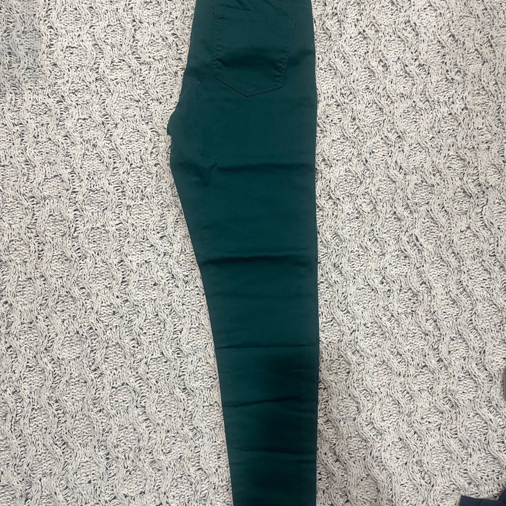 Denim&Co Women's Skinny Jeans in Dark Green - Picture 3 of 3
